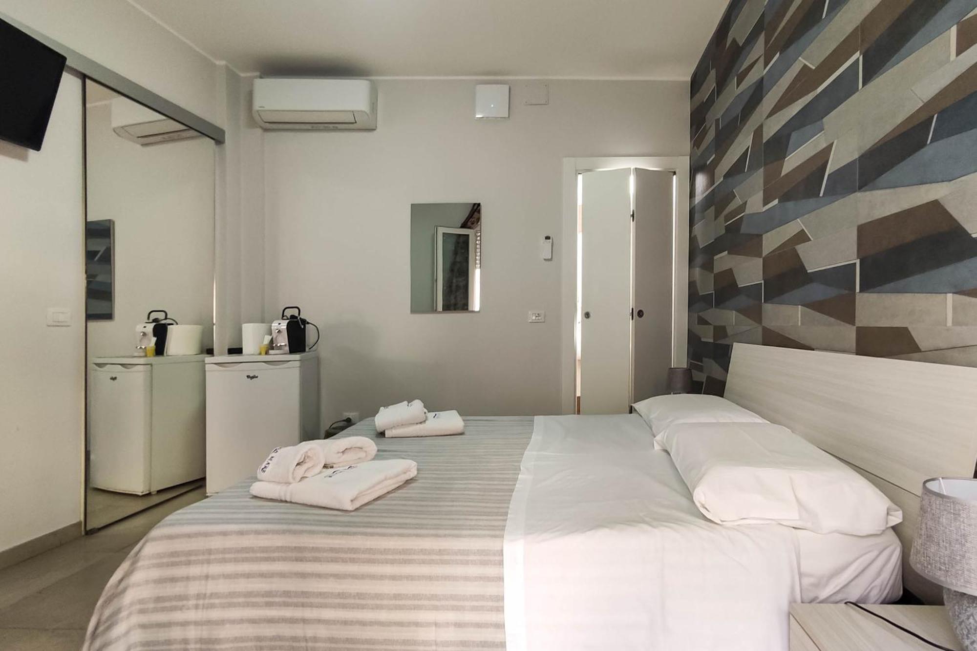 Vista Mare Apartments Giardini Naxos Room photo